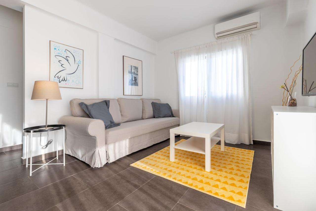 מאלגה Fun Building Terraces By Homeabout מראה חיצוני תמונה